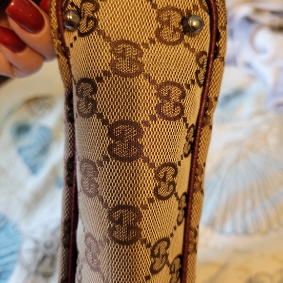 GUCCI HANDBAG - Picture 5 of 7